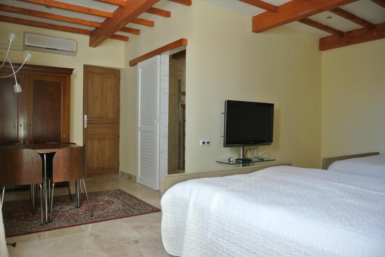 Bed and Breakfast Grand Tamaris Hosting Arlés Exterior foto